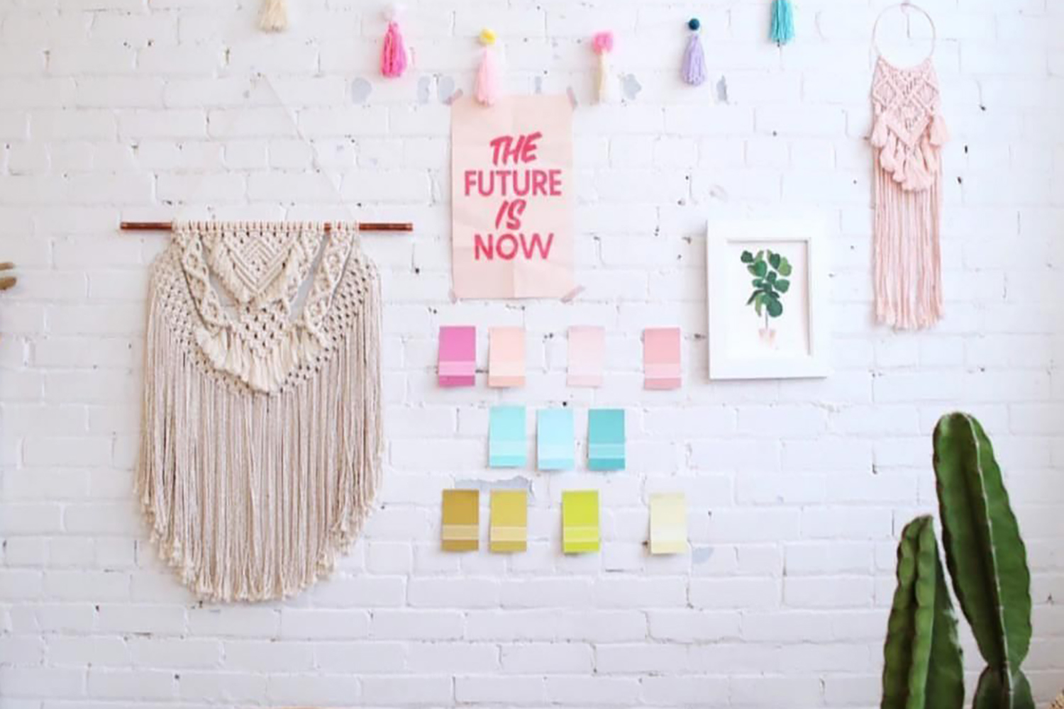 Interior wall women decoration design