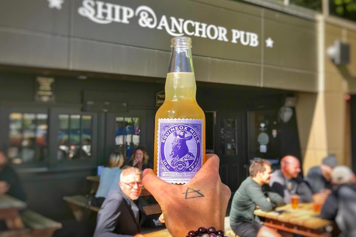 ship & anchor calgary patio