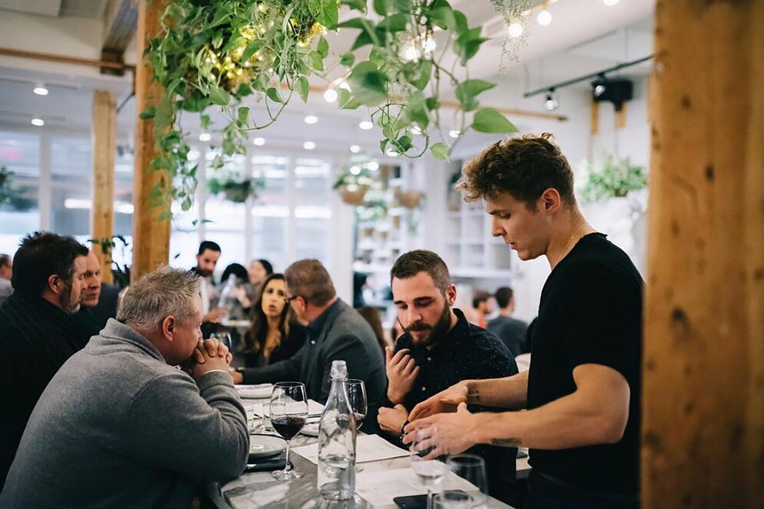 ten-foot-henry-Calgary's most beautiful Restaurants