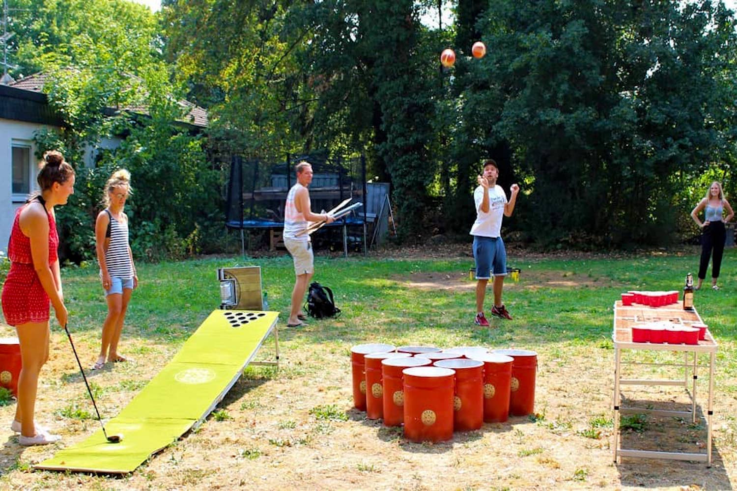 summer backyard party