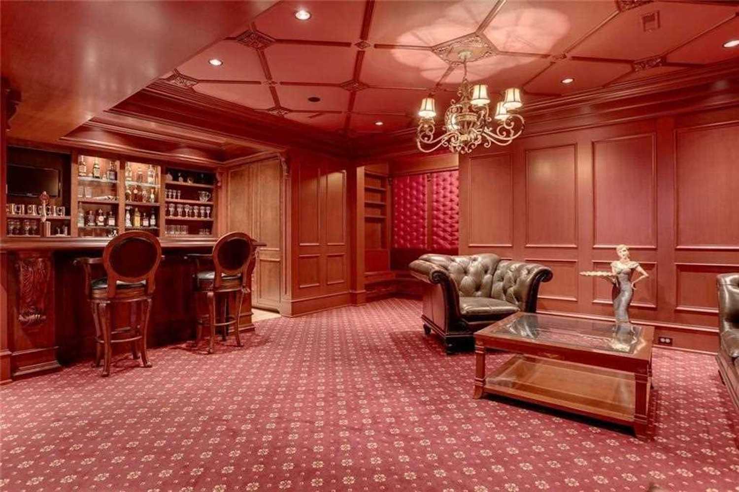 cigar room