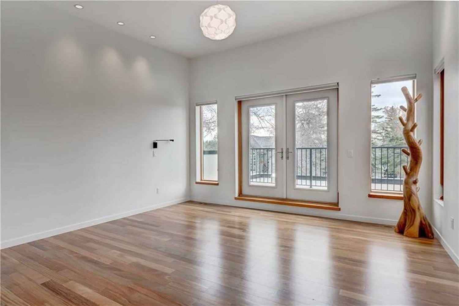 5835 Bow Crescent NW Curiocity Calgary Home of the Week