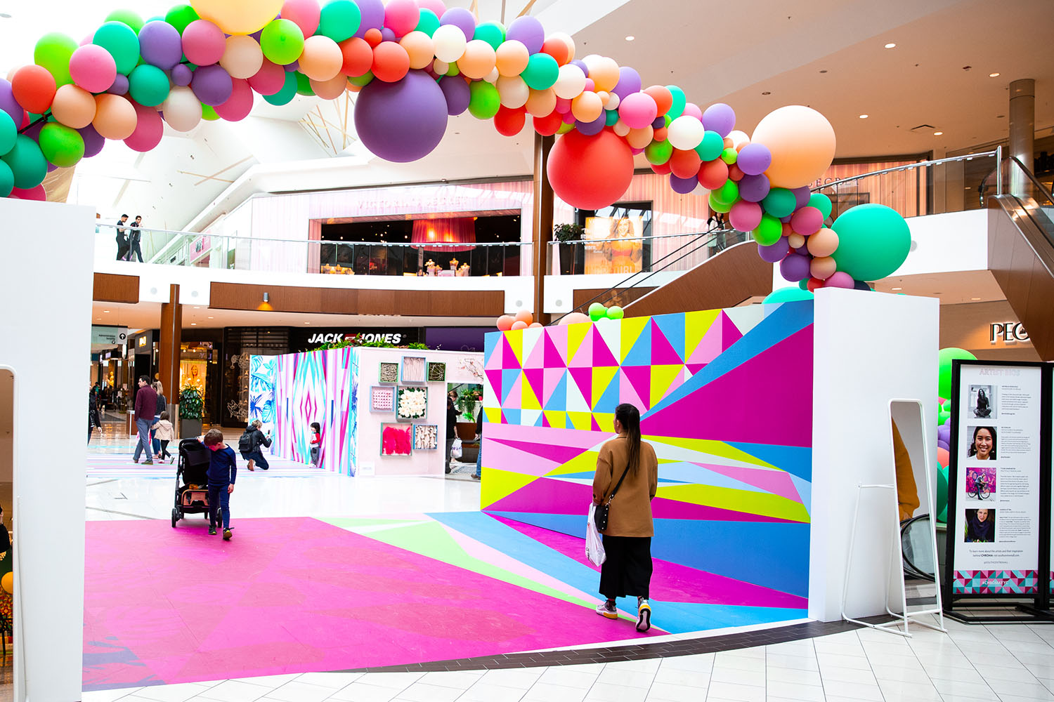 Southcentre Mall / CHROMA