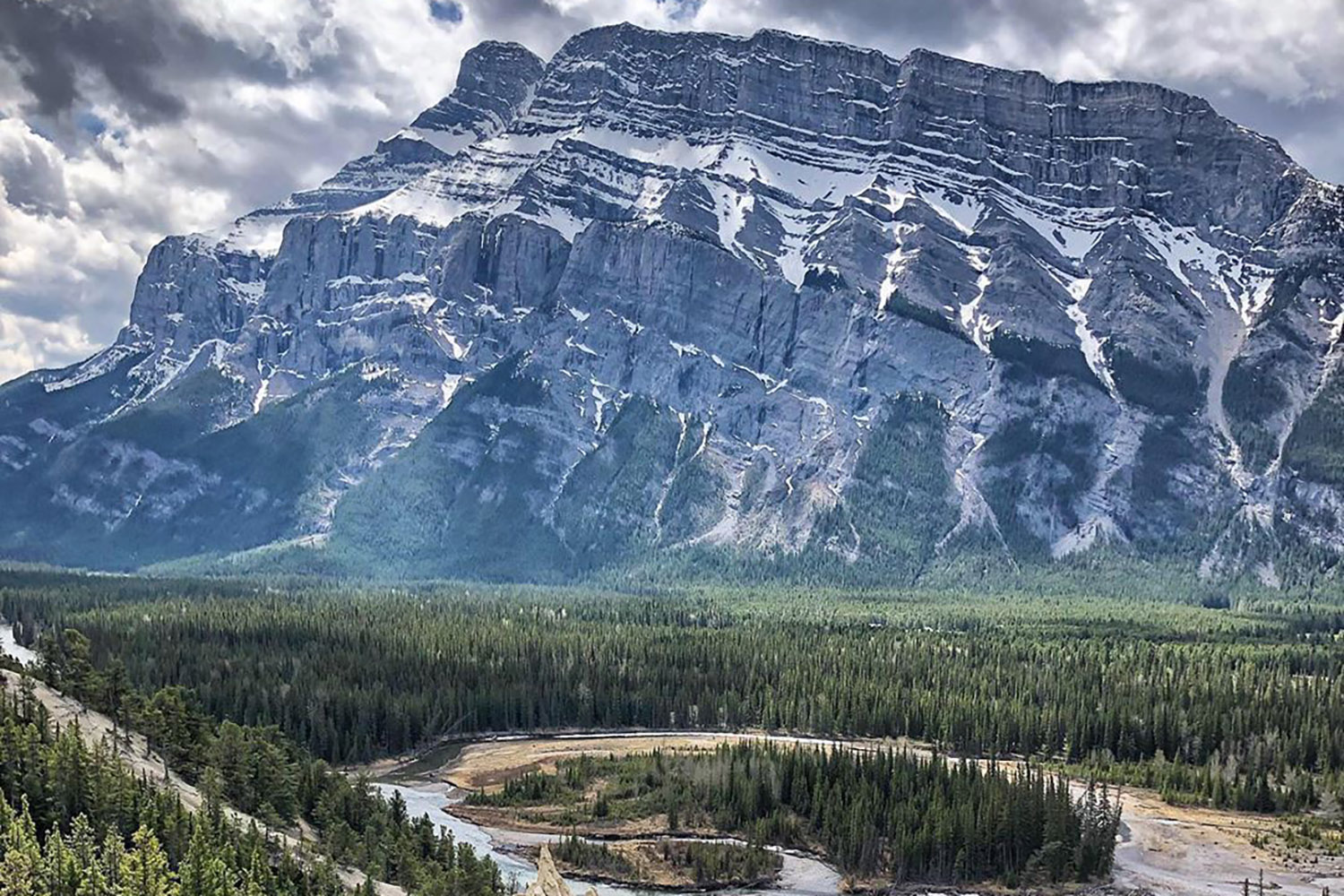 rocky mountaineer rocky mountains train