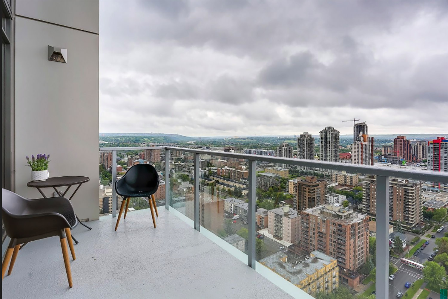 deck at the royal calgary rental