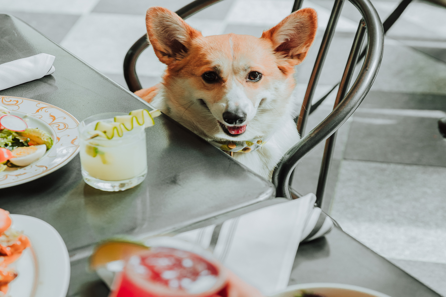 happy hour of