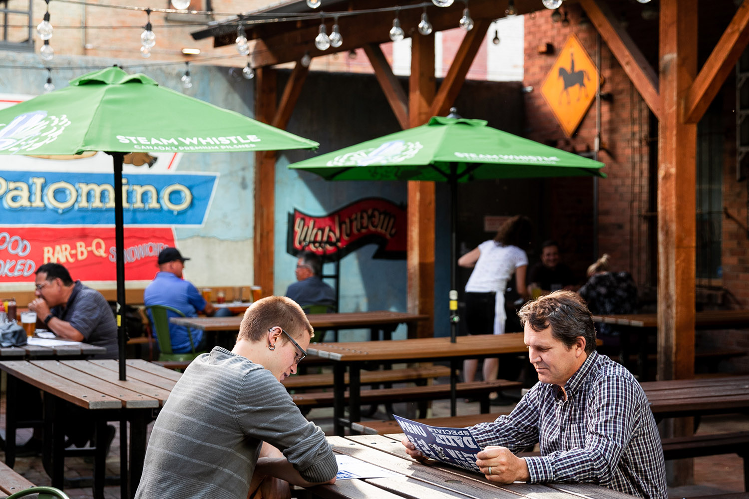 palomino smokehouse happy hour of the week