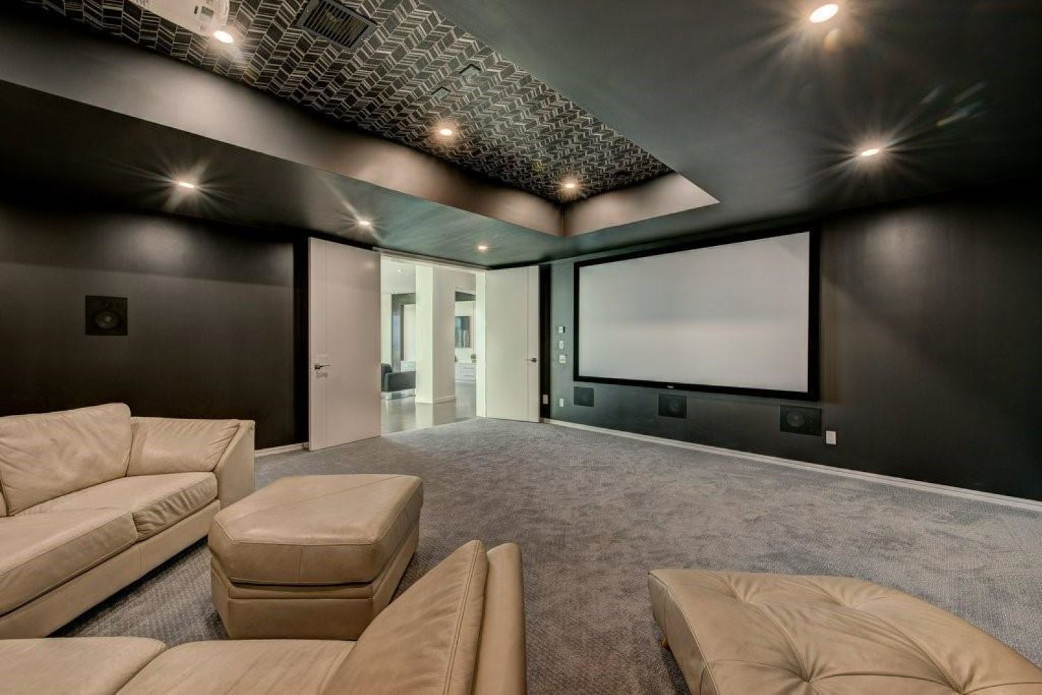 Movie theater Home of the week