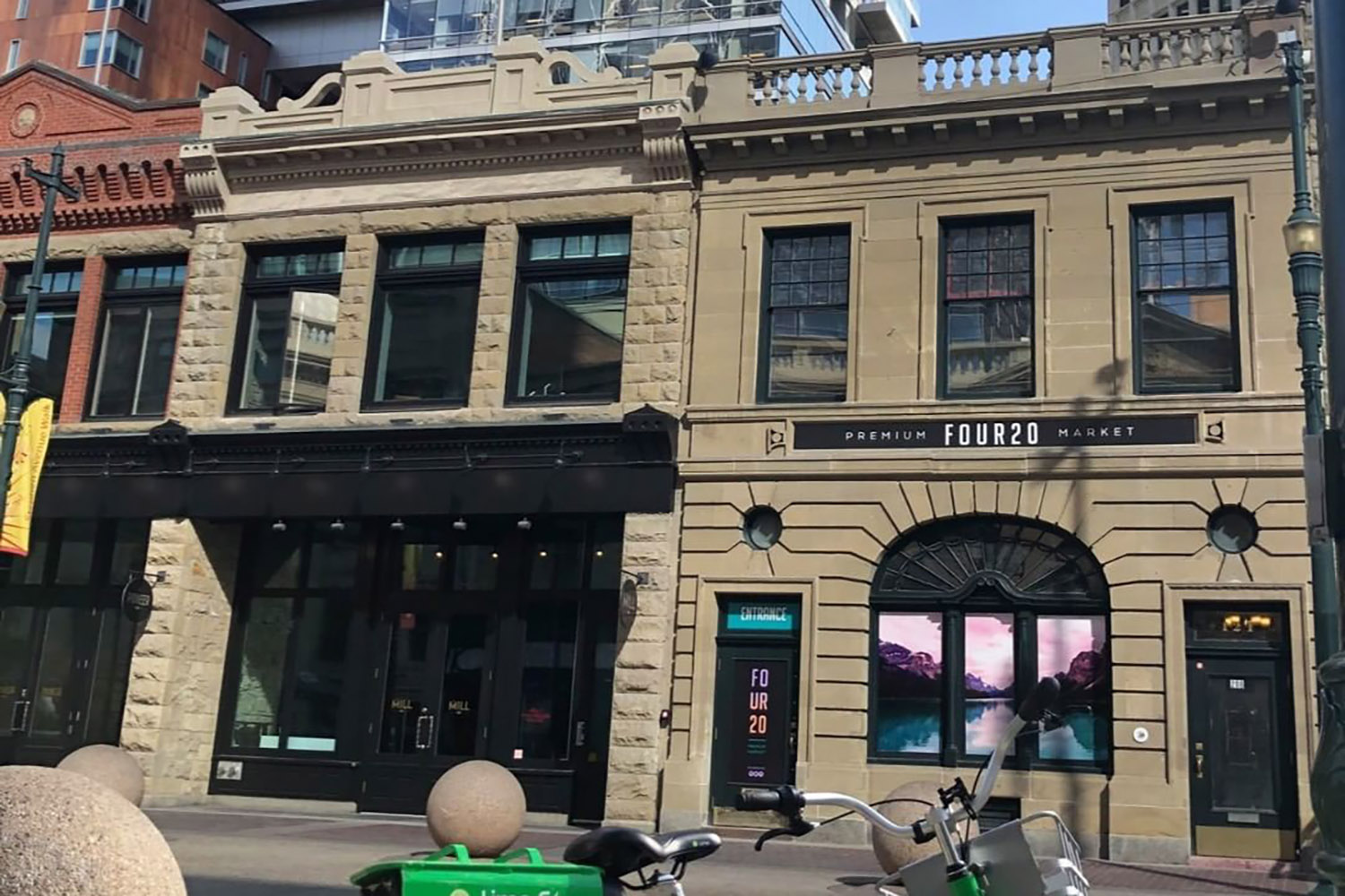 four20 premium market kensington opens