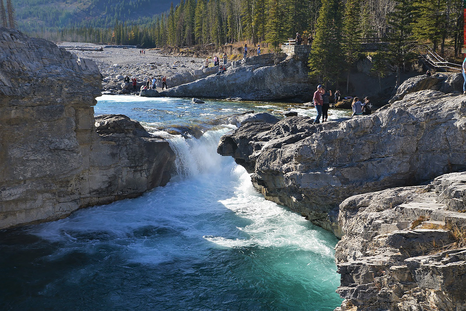 elbow-falls-bragg-creek-fall-getaways-near-calgary