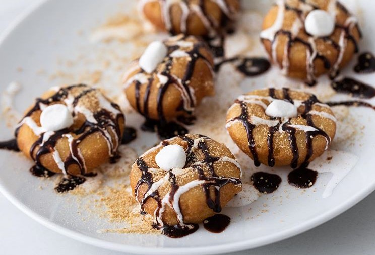 mini doughnut shop the dapper doughnut opens in calgary