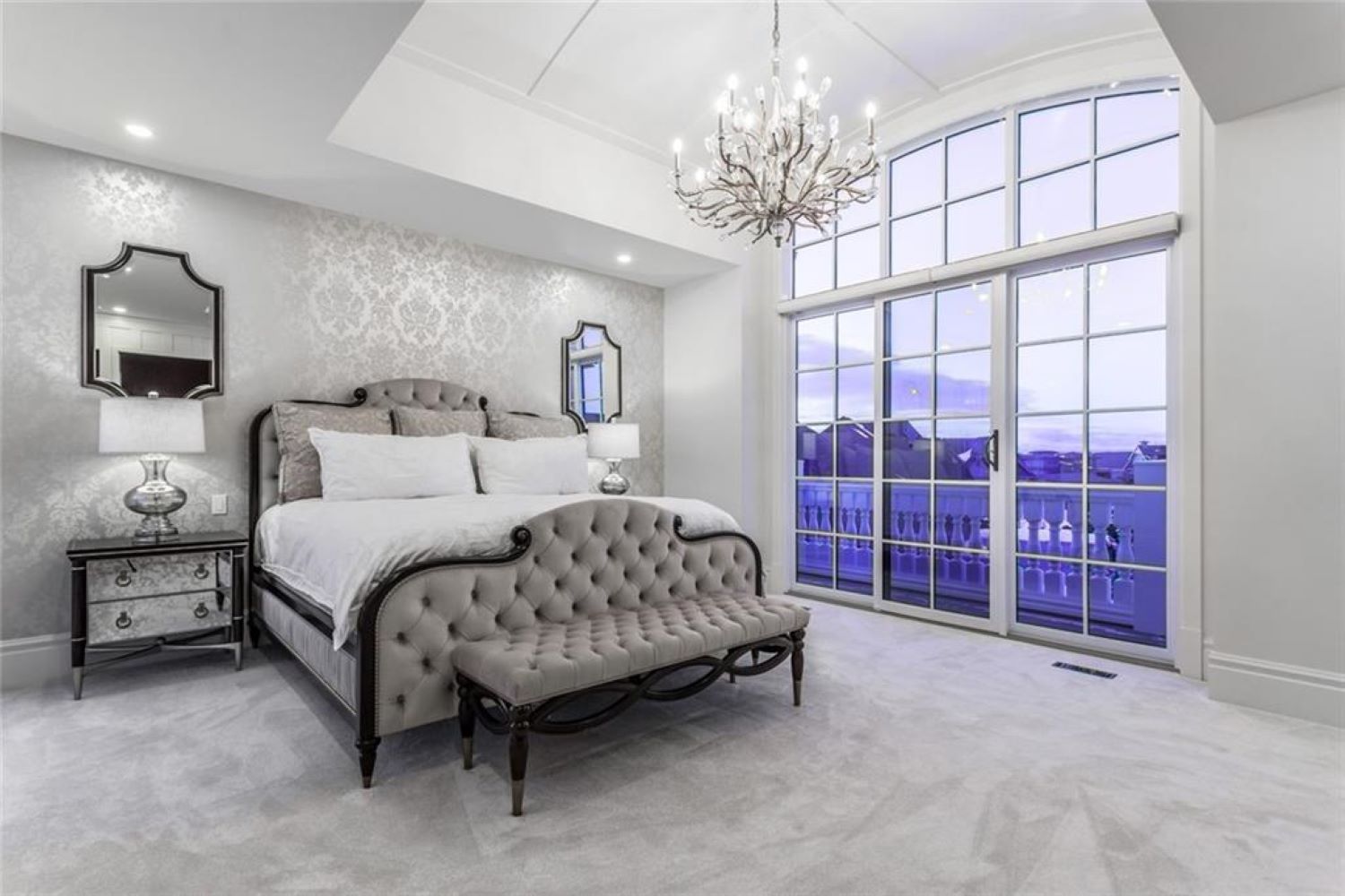 12 WYCLIFFE MEWS