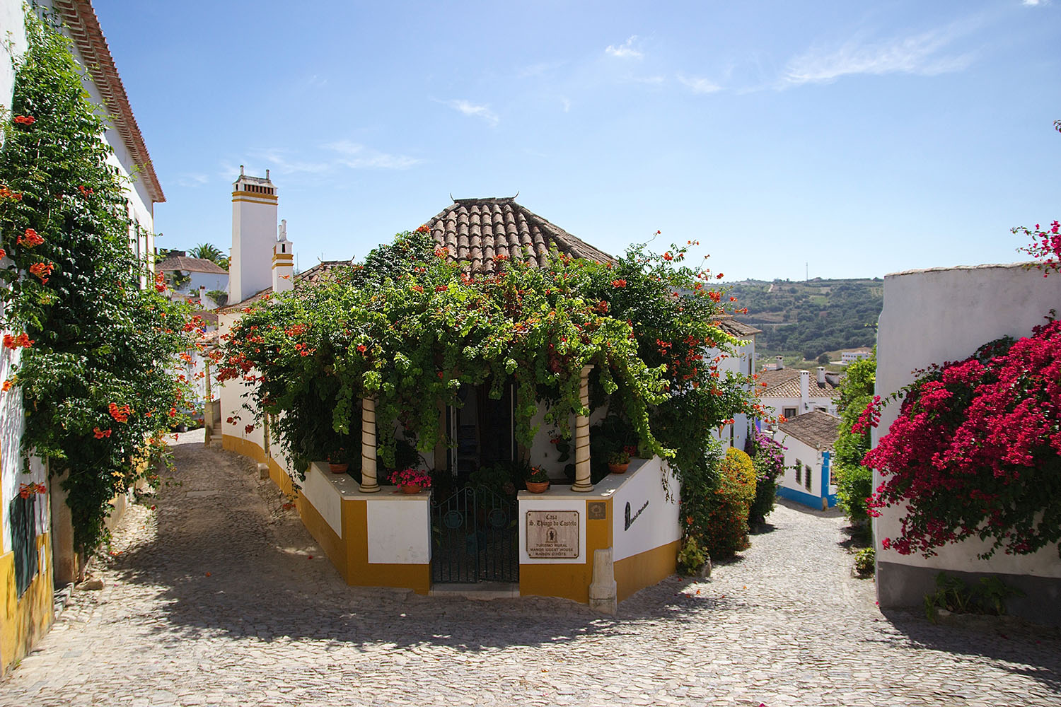 hidden romantic cities obidos portugal