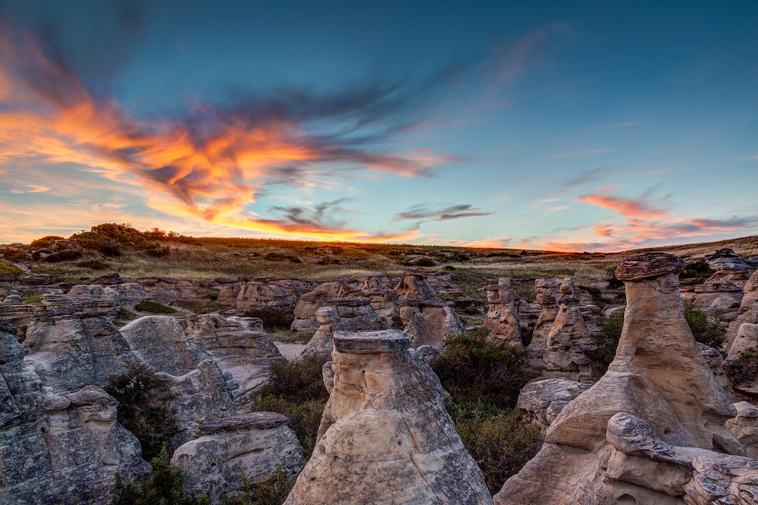 writing-on-stone provincial park