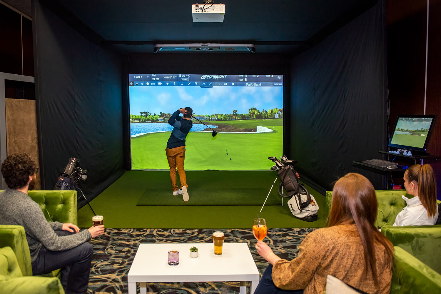 hotel arts golf studio
